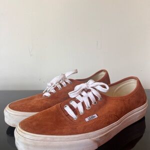 Vans Men's Suede Sneakers - Rust and White. M Size 10